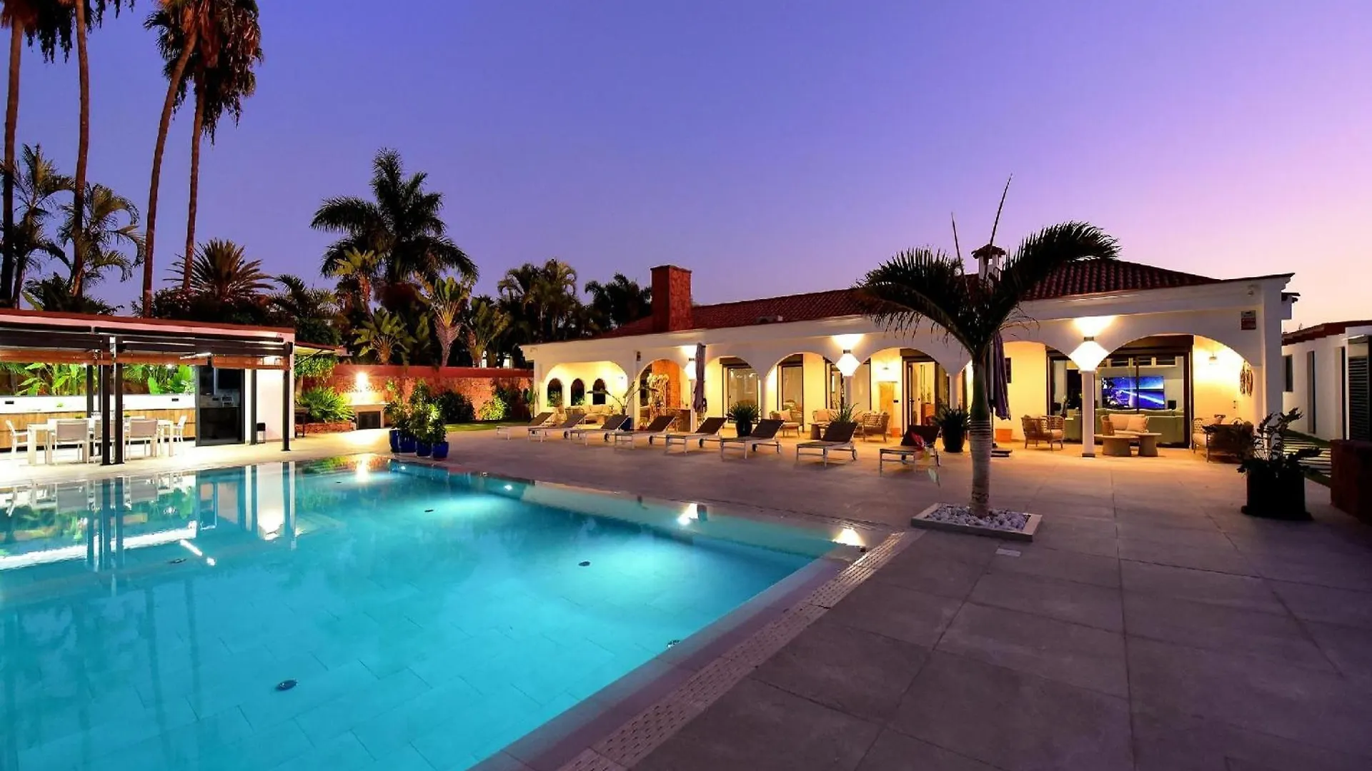Luxury Villa With Sea View And Swimming Pool Up To 8 Persons Apv Paros Golden Beach Las Palmas de Gran Canaria